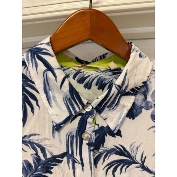 Soft Surroundings Blue & White Fern Print Button Down Shirt sz M EUC - Picture 5 of 10